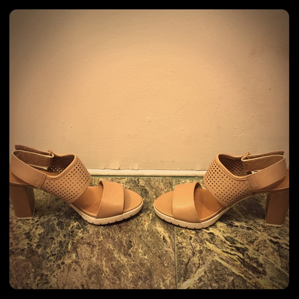 Clarks Artisan Nude Block Heels